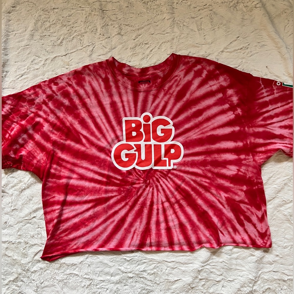 Priced to sell!!! Big Gulp crop tee… Great condition 8/10